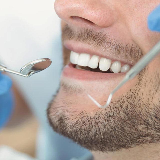 Dentistas en Ourense profesionales de la odontología general