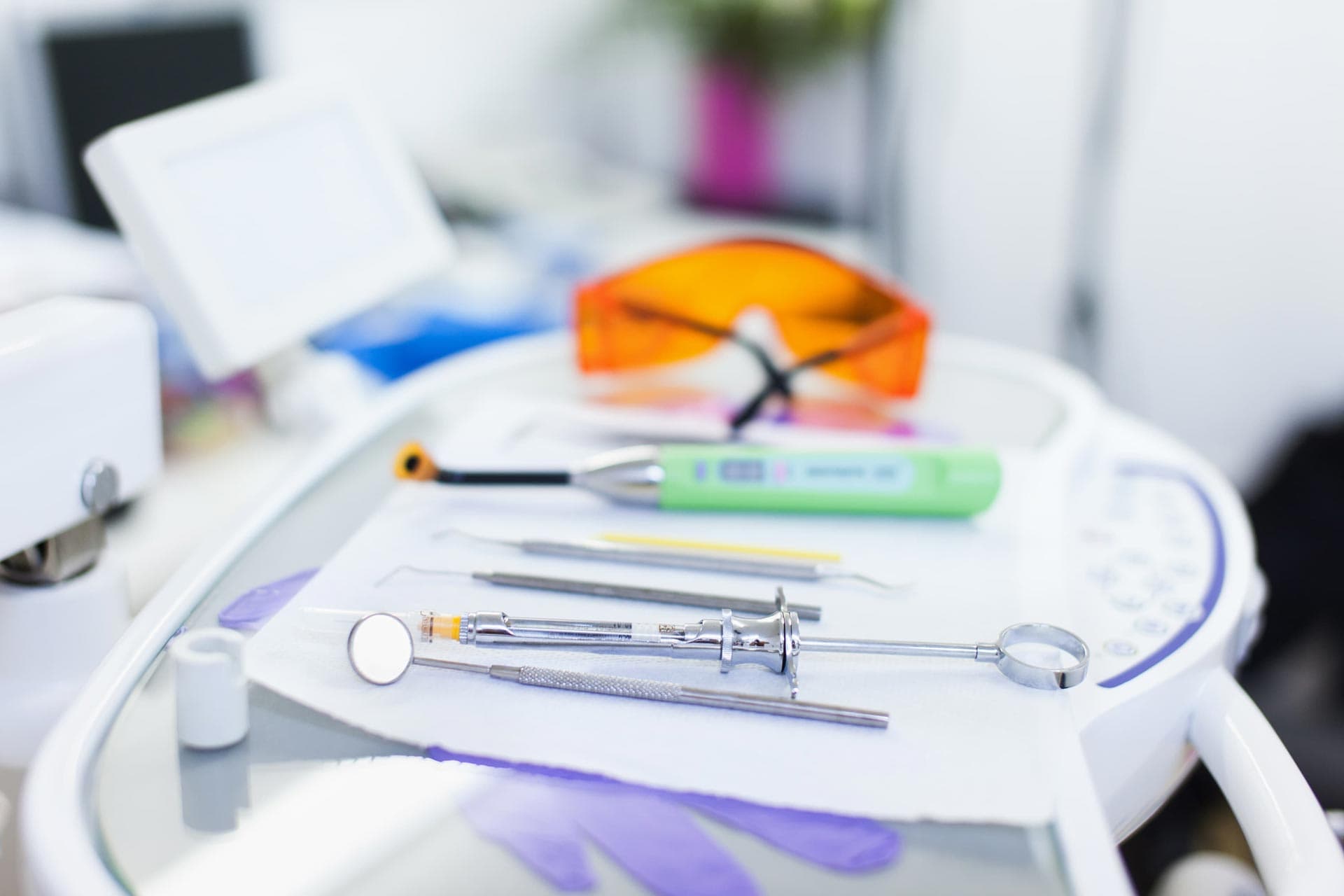 ¿Tiene alguna molestia dental? ¡Le atendemos!